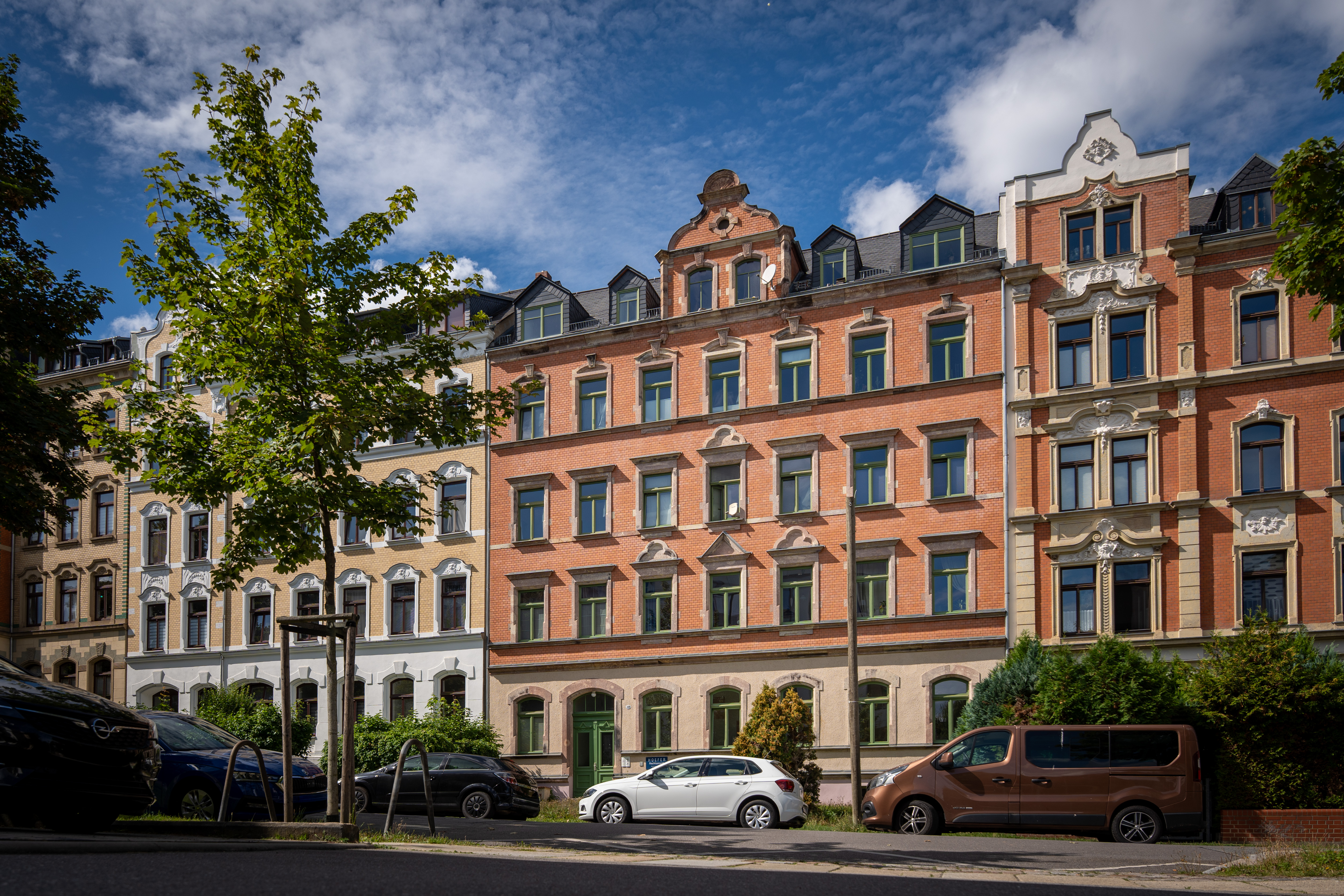 Frontansicht des Gründerzeitbestands in der Salzstraße